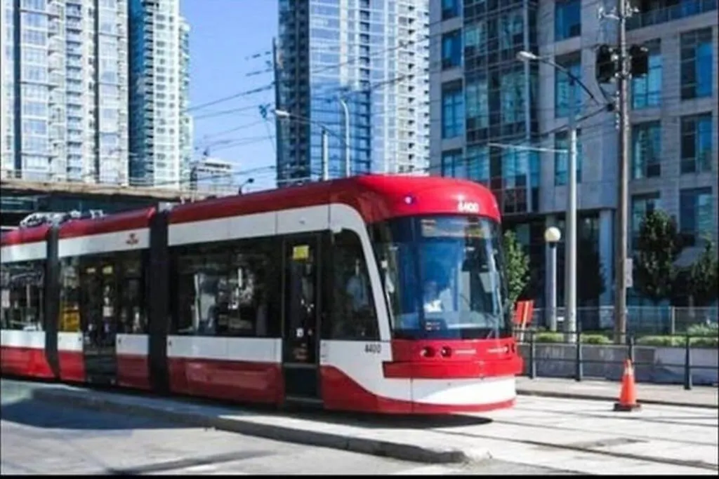 Luxury 2Br Toronto Downtown Condo W/ Cn Tower View Canada
