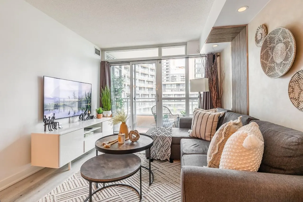 Luxury 2Br Toronto Downtown Condo W/ Cn Tower View Apartment