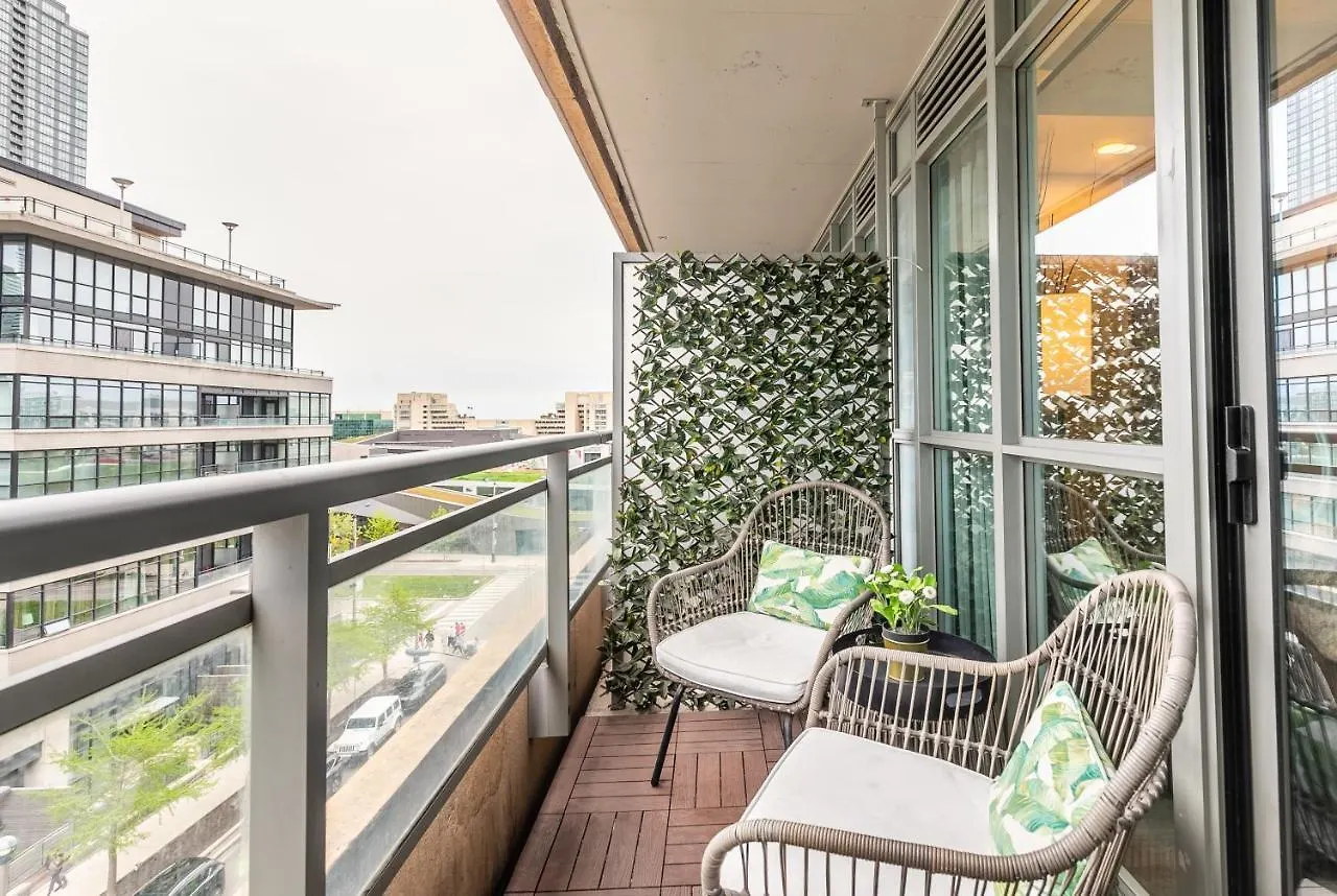 Luxury 2Br Toronto Downtown Condo W/ Cn Tower View Canada