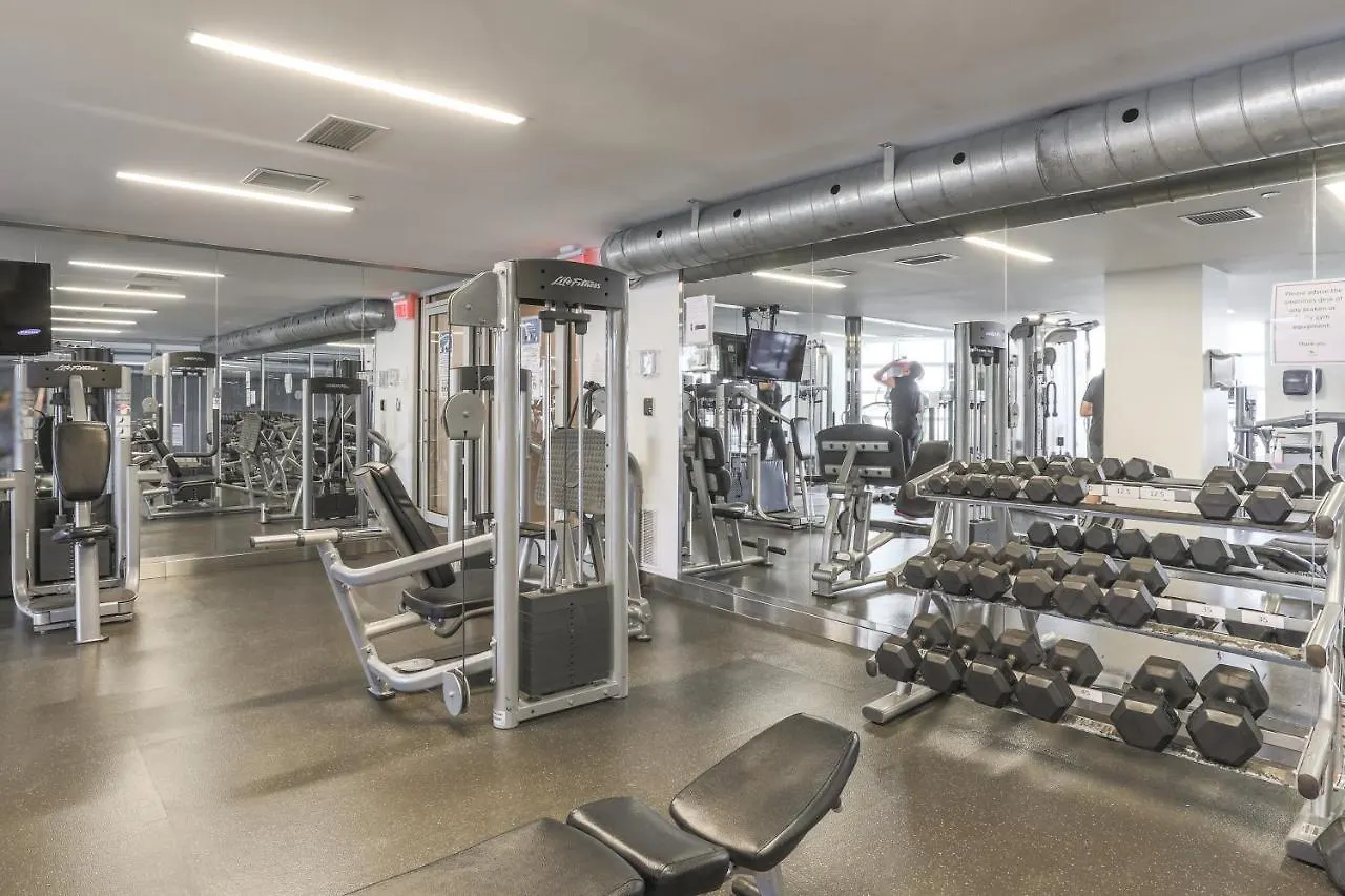 Luxury 2Br Toronto Downtown Condo W/ Cn Tower View