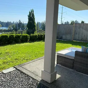 Cozy Lakeview , Victoria Canada