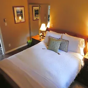 Belle Neige Suites: , Whistler Canada