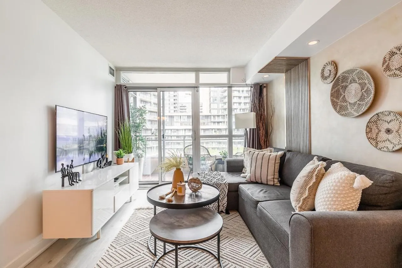 Luxury 2Br Toronto Downtown Condo W/ Cn Tower View Apartment